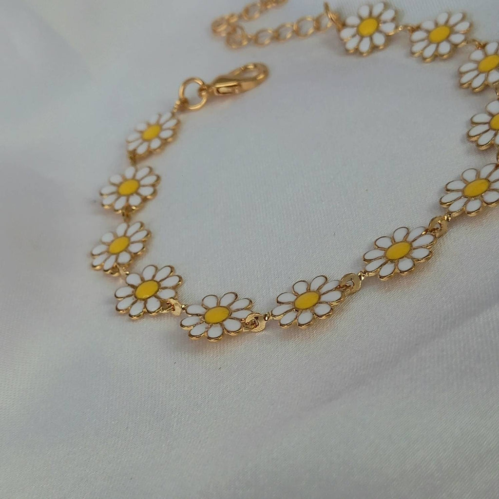 Gold Daisy Bracelet