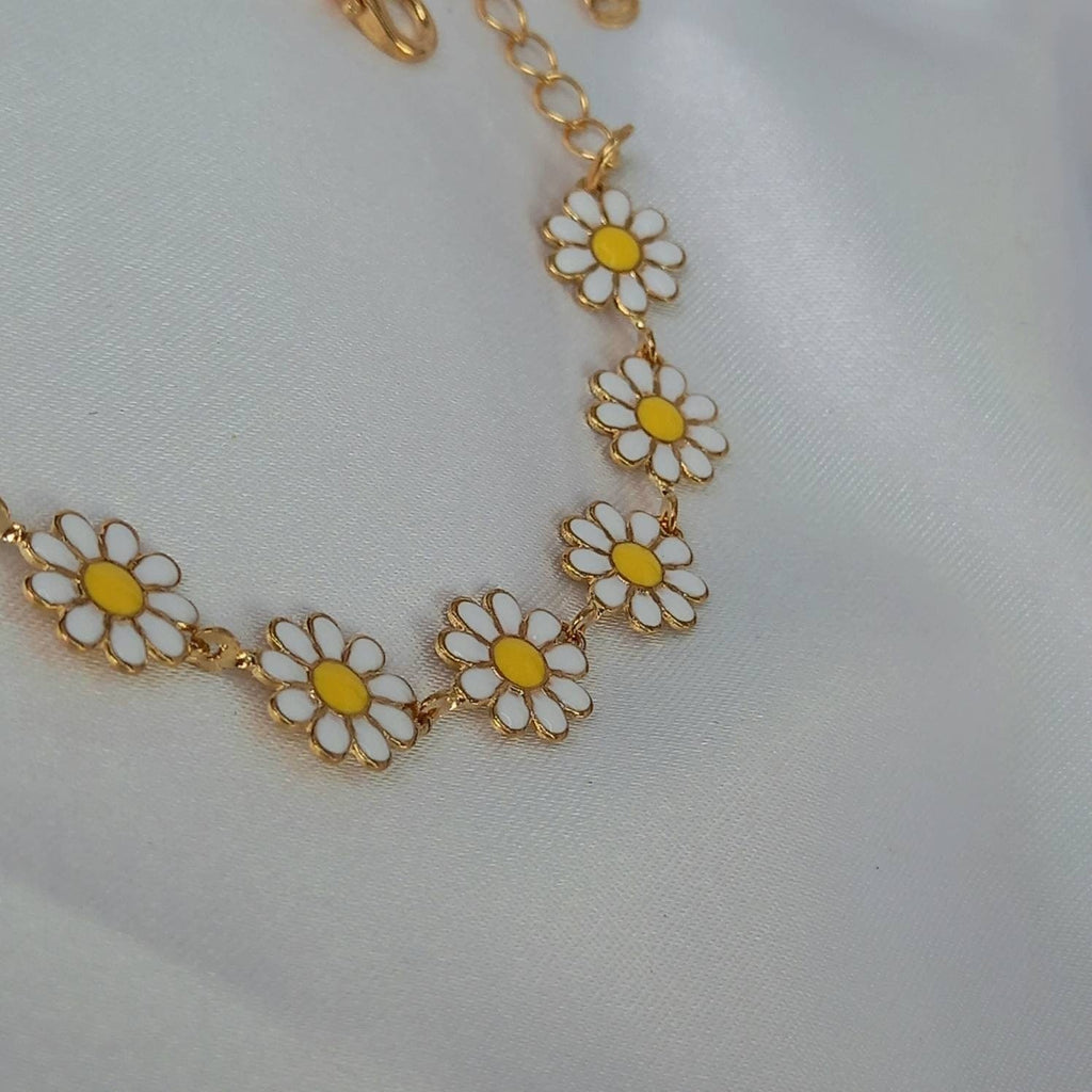 Gold Daisy Bracelet