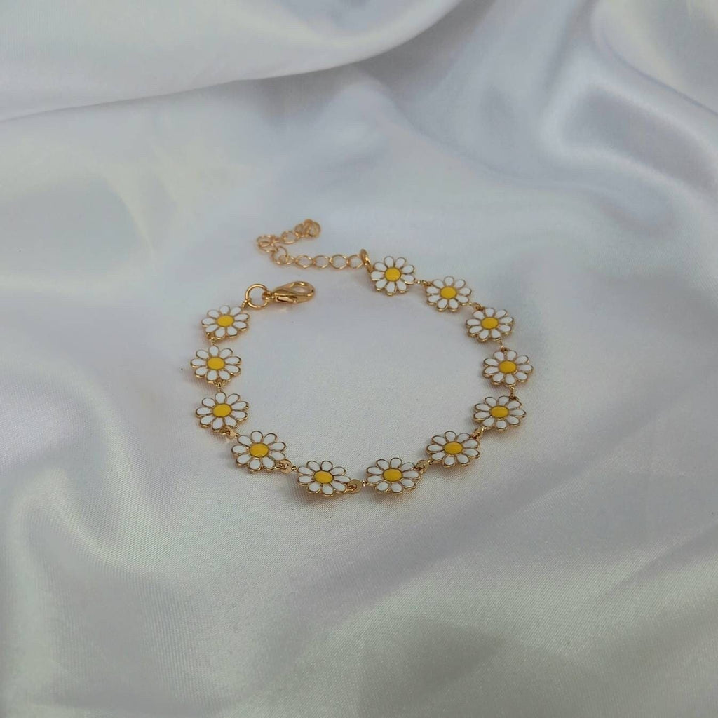 Gold Daisy Bracelet